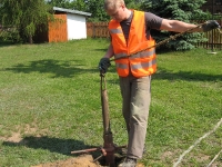 Wiercenia ręczne w rurach osłonowych